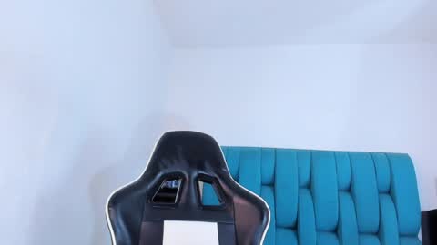 alannaughty_ online show from 01/29/25, 12:22