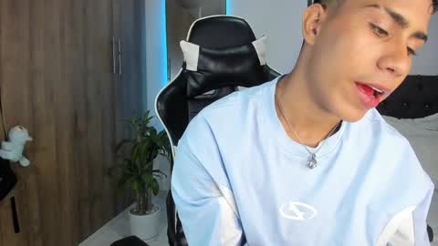 alannaughty_ online show from 05/11/26, 10:29
