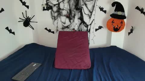 Im Alanis online show from 11/03/25, 04:08