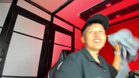 alanred_ online show from 10/19/25, 08:09