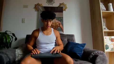 Snapshot of alansex66 chatting on 10/30/25, 01:01 Alan online show from 10/30/25, 01:01