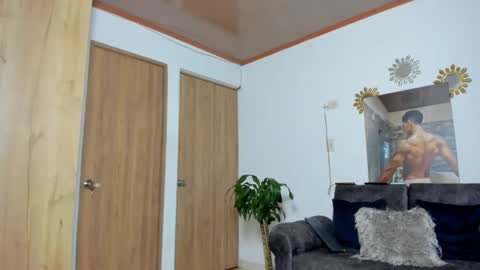 Snapshot of alansex66 chatting on 12/14/25, 11:09 Alan online show from 12/14/25, 11:09