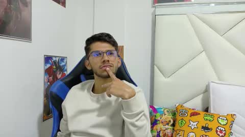 Snapshot of alanvilla_lobo chatting on 10/08/25, 12:58 alanvilla_lobo online show from 10/08/25, 12:58