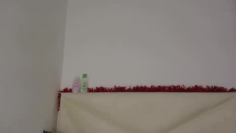 Snapshot of alaouirim25 chatting on 02/08/26, 01:36 AllylicArabis online show from 02/08/26, 01:36