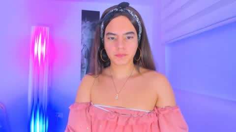 Snapshot of alaska_pears0 chatting on 01/28/25, 03:46   online show from 01/28/25, 03:46