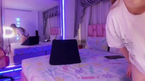 albaandthayron online show from 01/13/25, 12:02