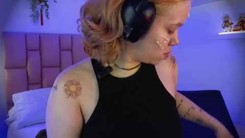 albaandthayron online show from 10/01/25, 11:27