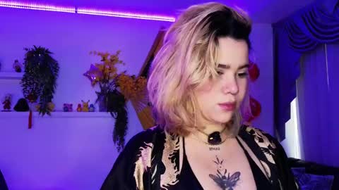 albaandthayron online show from 04/30/26, 12:11