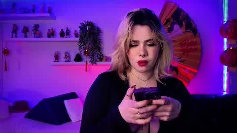 albaandthayron online show from 06/12/26, 12:15
