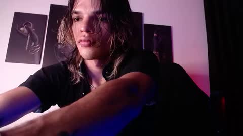 Snapshot of albertbernal69 chatting on 11/12/25, 02:23 Albert online show from 11/12/25, 02:23