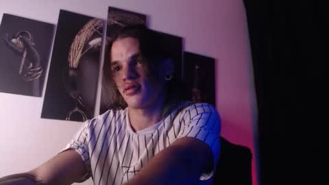 Snapshot of albertbernal69 chatting on 11/19/25, 05:07 Albert online show from 11/19/25, 05:07