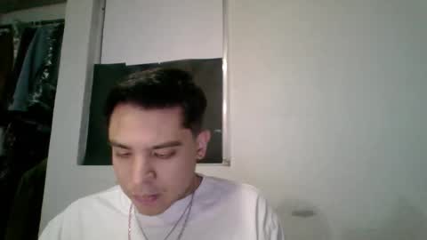 Snapshot of albertoarenas16 chatting on 06/03/26, 05:32 albertoarenas16 online show from 06/03/26, 05:32