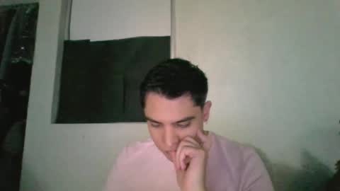 Snapshot of albertoarenas16 chatting on 06/07/26, 02:27 albertoarenas16 online show from 06/07/26, 02:27