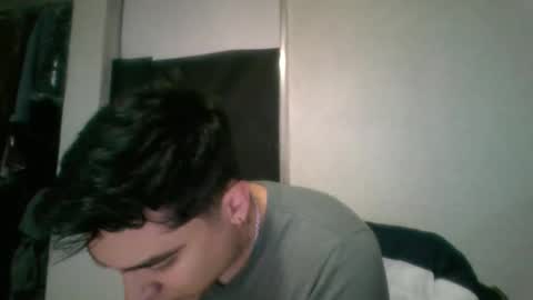 Snapshot of albertoarenas16 chatting on 06/08/26, 04:02 albertoarenas16 online show from 06/08/26, 04:02