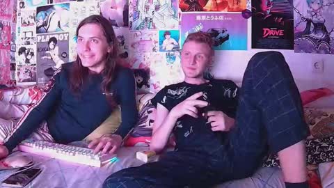 Snapshot of albertpainhate chatting on 10/19/25, 08:20 Albert You can ------------ support me at  online show from 10/19/25, 08:20