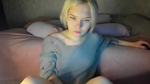 Snapshot of alchemyofsouls chatting on 12/15/25, 12:04 alchemyofsouls online show from 12/15/25, 12:04