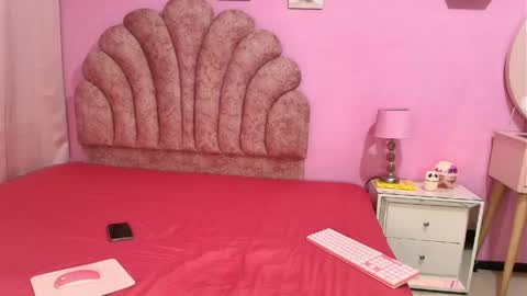 Snapshot of aldana_stone chatting on 04/14/26, 06:36 aldana_stone online show from 04/14/26, 06:36