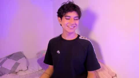 Ale aurarashii online show from 06/20/26, 01:41