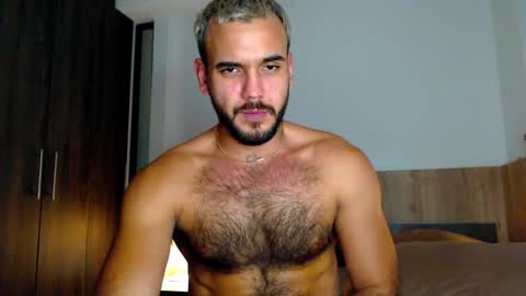 Snapshot of ale_one chatting on 02/15/25, 12:26 Ale bear online show from 02/15/25, 12:26