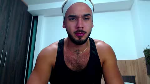 Snapshot of ale_one chatting on 02/28/25, 06:10 Ale bear online show from 02/28/25, 06:10