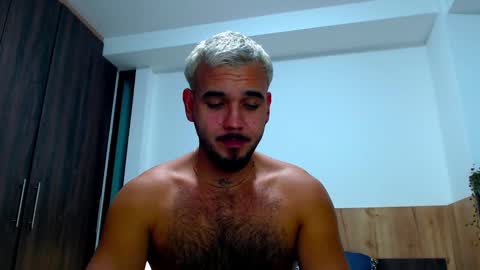 Snapshot of ale_one chatting on 03/12/25, 06:40 Ale bear online show from 03/12/25, 06:40