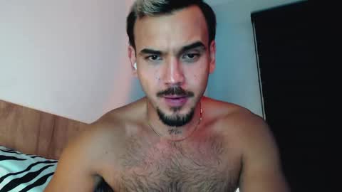 Snapshot of ale_one chatting on 09/15/25, 07:30 Ale bear online show from 09/15/25, 07:30