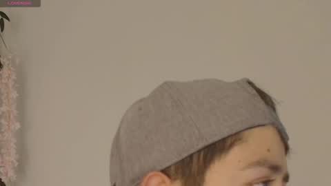 ALEC ANDREWS online show from 11/25/25, 09:26