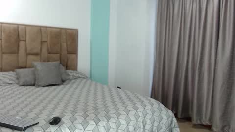 alejandra online show from 11/25/25, 10:10