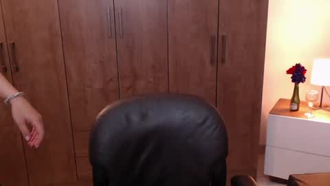 Ale online show from 07/18/26, 07:17