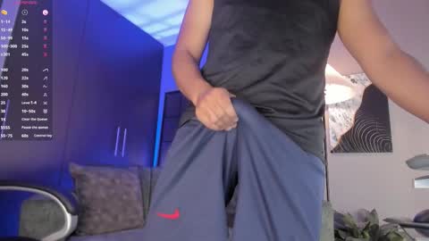 Snapshot of aleex_bayhas chatting on 10/07/25, 05:37 A L E X online show from 10/07/25, 05:37