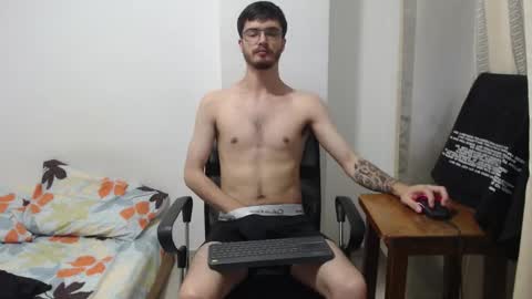 Snapshot of aleex_miller chatting on 11/06/25, 05:30 aleex_miller online show from 11/06/25, 05:30