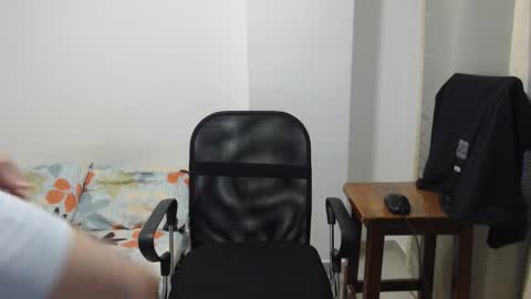 Snapshot of aleex_miller chatting on 11/29/25, 07:55 aleex_miller online show from 11/29/25, 07:55