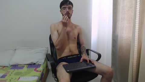 Snapshot of aleex_miller chatting on 12/14/25, 08:02 aleex_miller online show from 12/14/25, 08:02