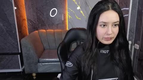 aleja online show from 10/23/25, 09:13