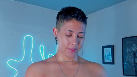 Snapshot of aleja1214 chatting on 10/10/25, 12:53 Alejandra online show from 10/10/25, 12:53