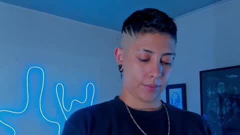 Snapshot of aleja1214 chatting on 10/15/25, 02:11 Alejandra online show from 10/15/25, 02:11