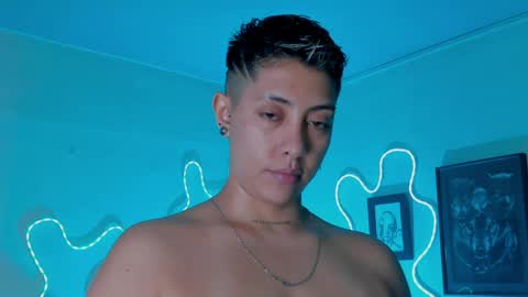 Snapshot of aleja1214 chatting on 04/06/26, 05:03 Alejandra online show from 04/06/26, 05:03