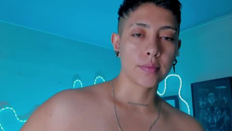 Snapshot of aleja1214 chatting on 05/14/26, 05:47 Alejandra online show from 05/14/26, 05:47