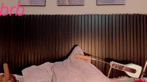 aleja__slav3 online show from 02/26/25, 08:48