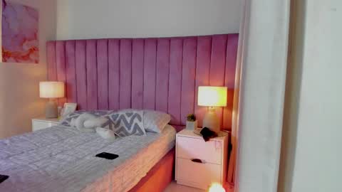 Alejandra Arango online show from 11/07/25, 10:21