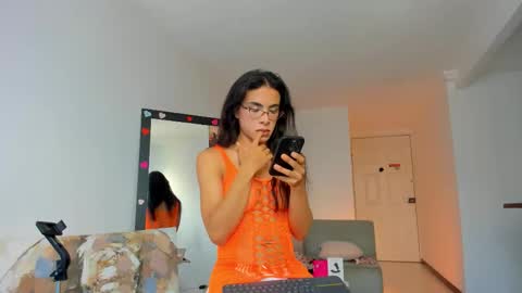 Alejandra Arango online show from 02/19/26, 06:37