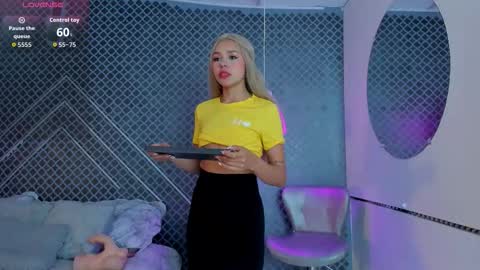 aleja_bloom online show from 03/26/26, 11:38