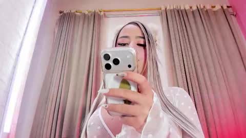 Snapshot of aleja_hill chatting on 11/02/25, 03:47 Aleja Hill online show from 11/02/25, 03:47