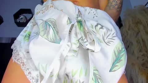 Alejandra online show from 12/16/24, 10:13