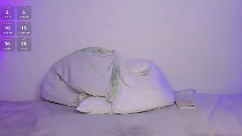 Snapshot of aleja_rossi chatting on 01/09/25, 09:16 Aleja online show from 01/09/25, 09:16