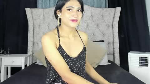 Alejandra online show from 05/22/26, 12:00