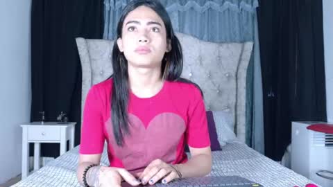 Alejandra online show from 07/27/26, 12:01