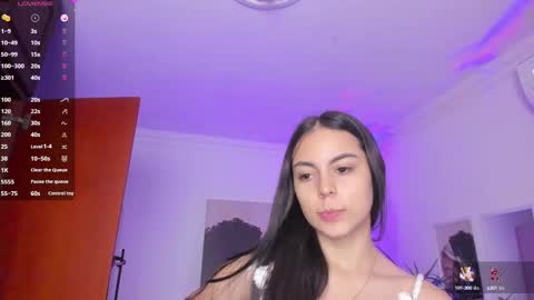 Alejandra online show from 02/17/25, 11:13