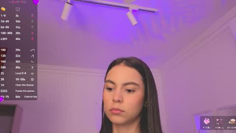 Alejandra online show from 06/12/26, 11:31