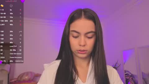 Alejandra online show from 07/14/26, 11:16